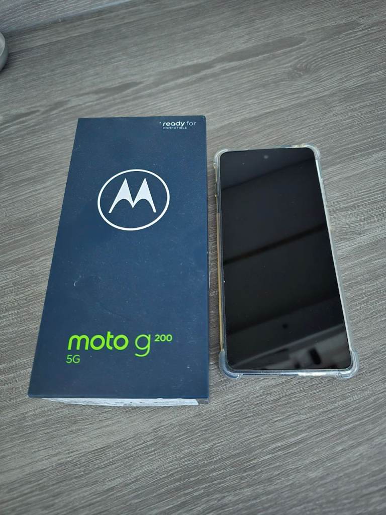 MOTOROLA G200 MOBILE SMARTPHONE 6.8 INCH SCREEN UNLOCKED 5G 8GB RAM 128GB IN EXCELLENT CONDITION 