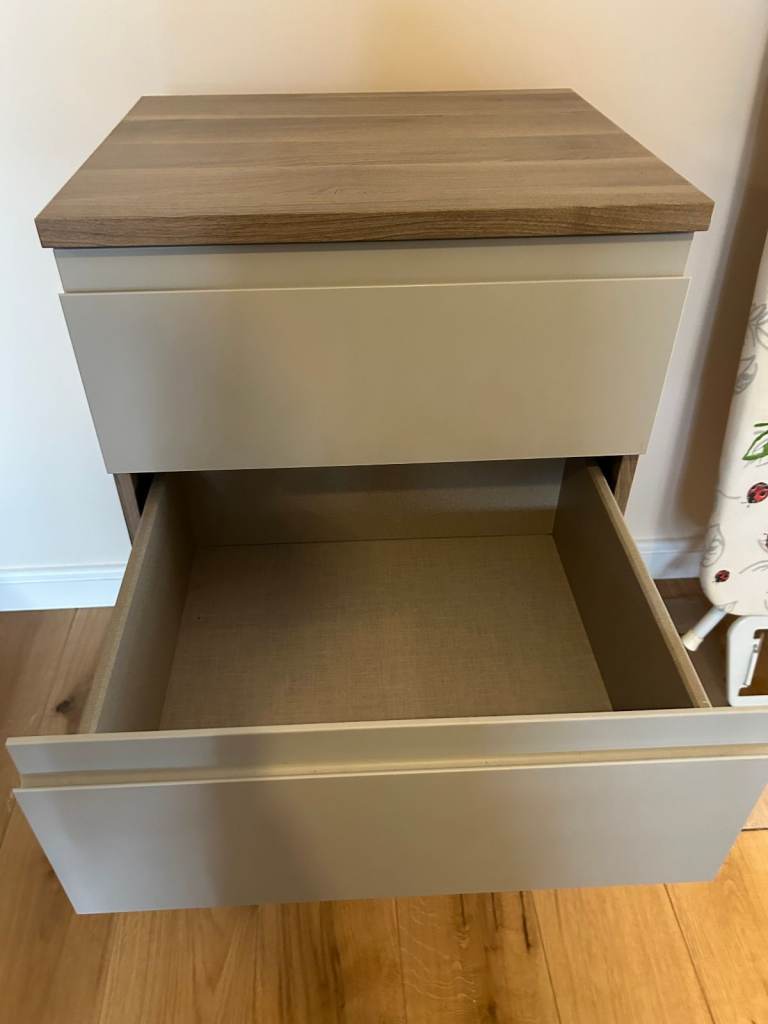 Chest of drawers (4 drawer)