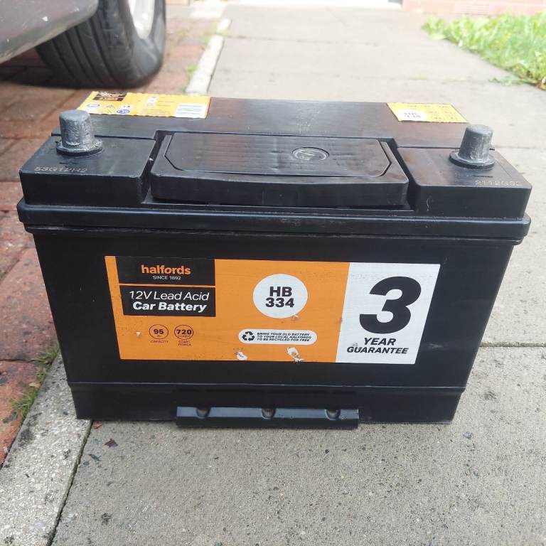 Halfords HB334 Car Battery 12v 95Ah 720CCA
