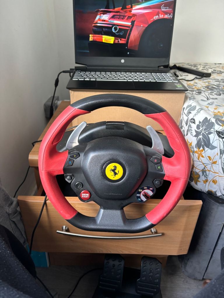 THRUSTMASTER Ferrari 458 Spider Racing Wheel & Pedals