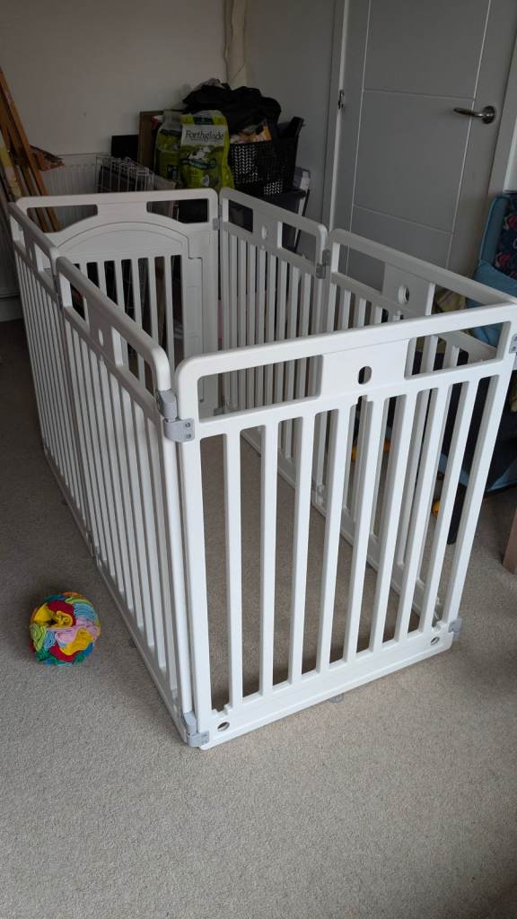 Guapamiga Puppy Play Pen 