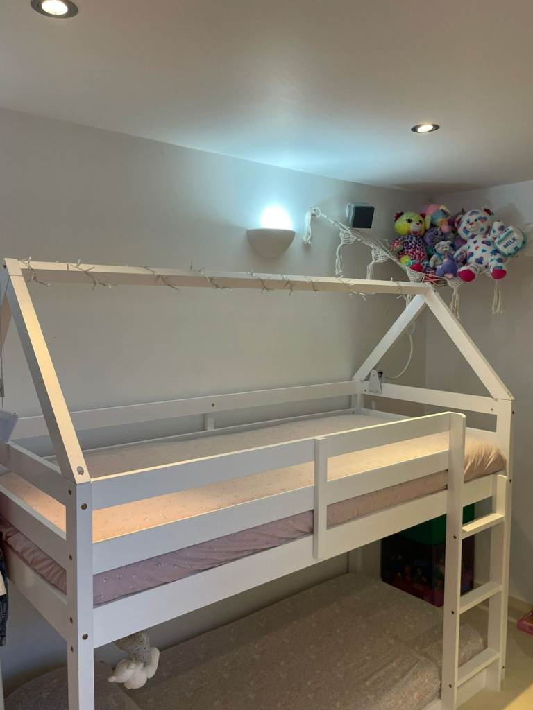 Good Quality pre-owned two single BUNK BEDS (70" by 30" by 66" tall)
