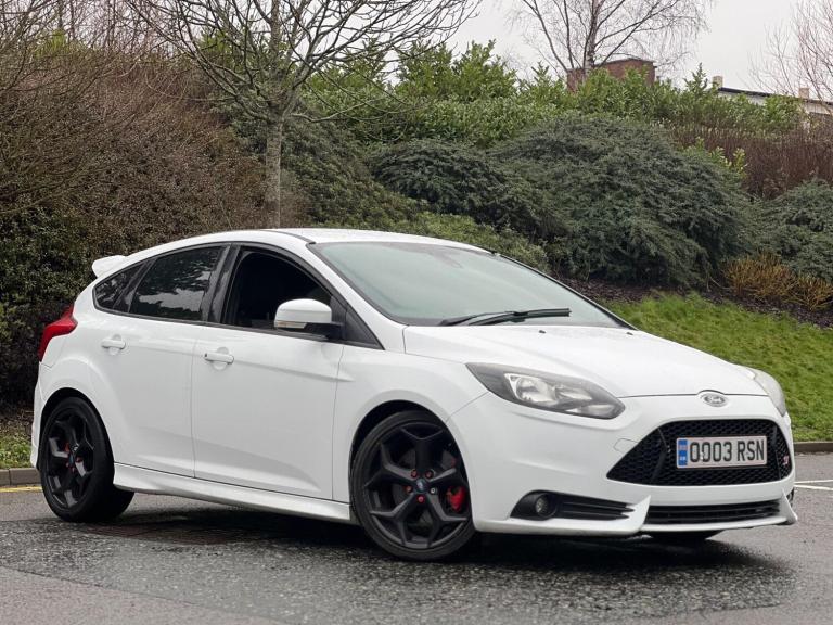 2013 Ford Focus 2.0T EcoBoost ST-2 Euro 5 (s/s) 5dr HATCHBACK Petrol Manual