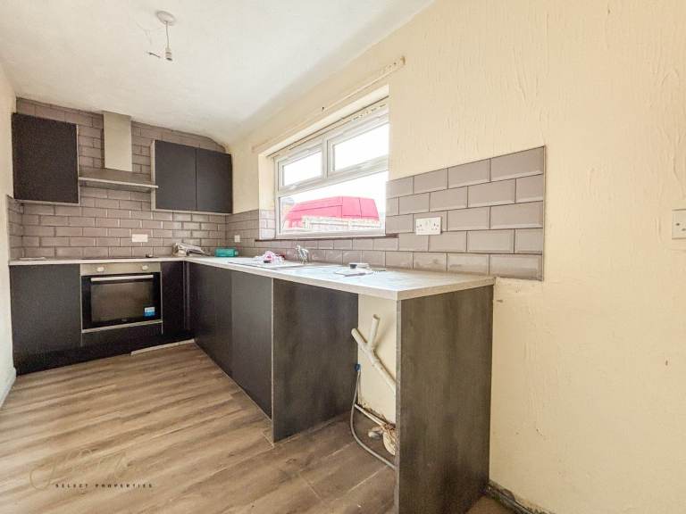 2 BEDROOM MID TERRACE MURTON AREA 