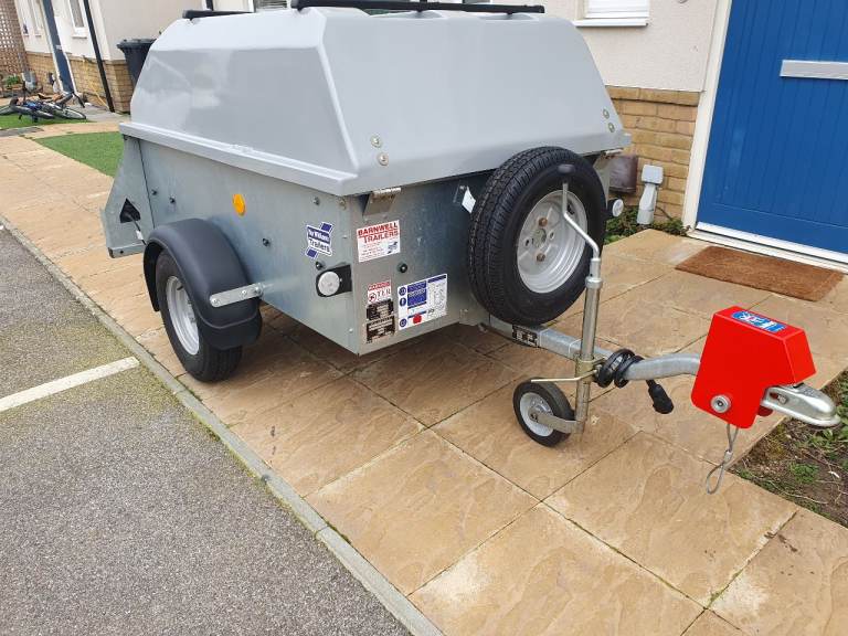 Ifor Williams PE5 camping trailer with lockable hard top 