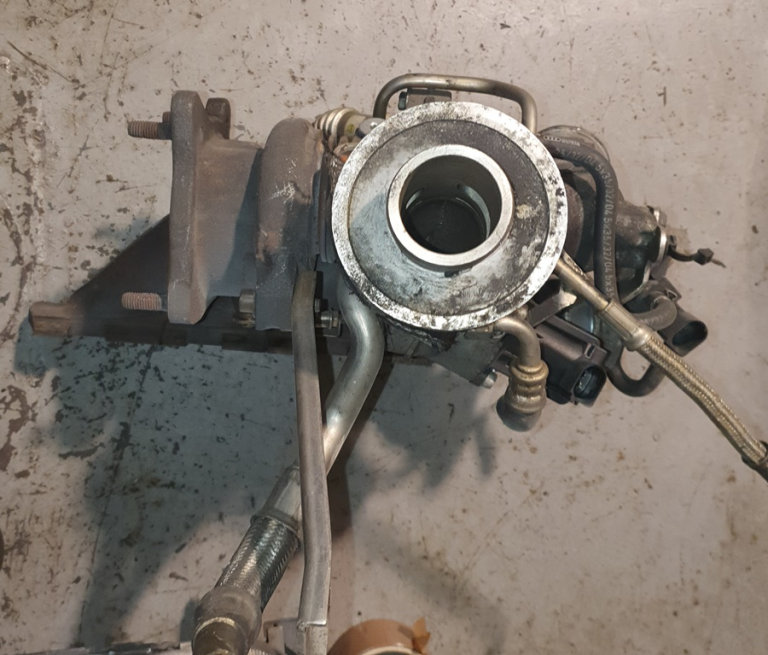 Audi A4 2.0 FSI Turbo Charger 2005