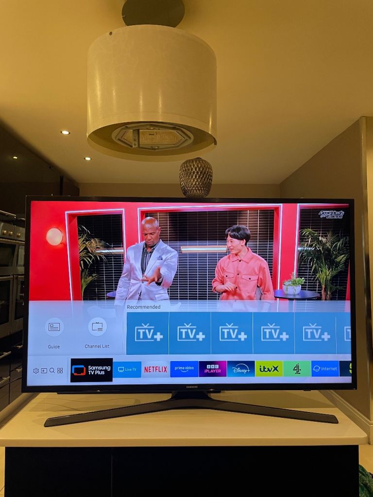 Samsung 40 inch Smart Tv