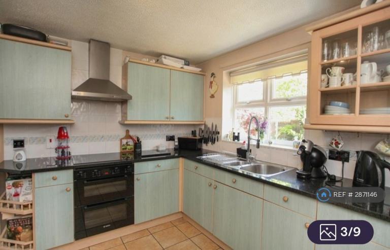 3 bedroom house in Collins Close, Leicester, LE3 (3 bed) (#2871146)