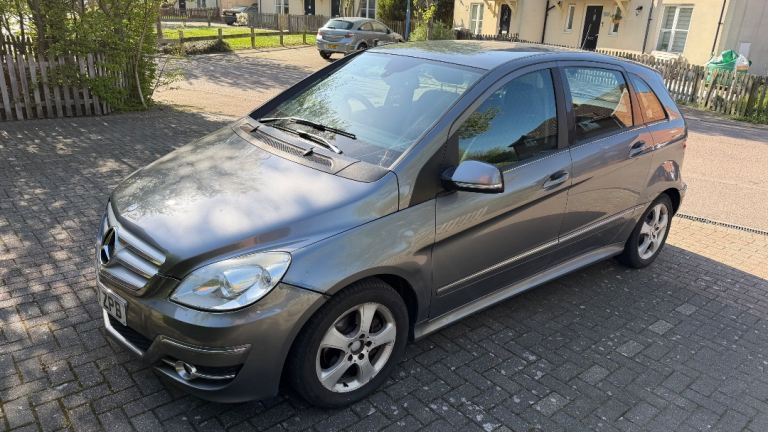 Mercedes B200 CDI 2010 - Selling for parts