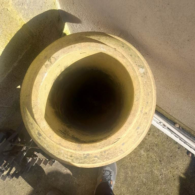 Reclaimed chimney pot