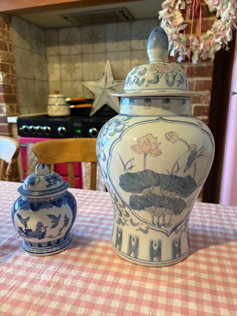 Ceramic ginger jars 