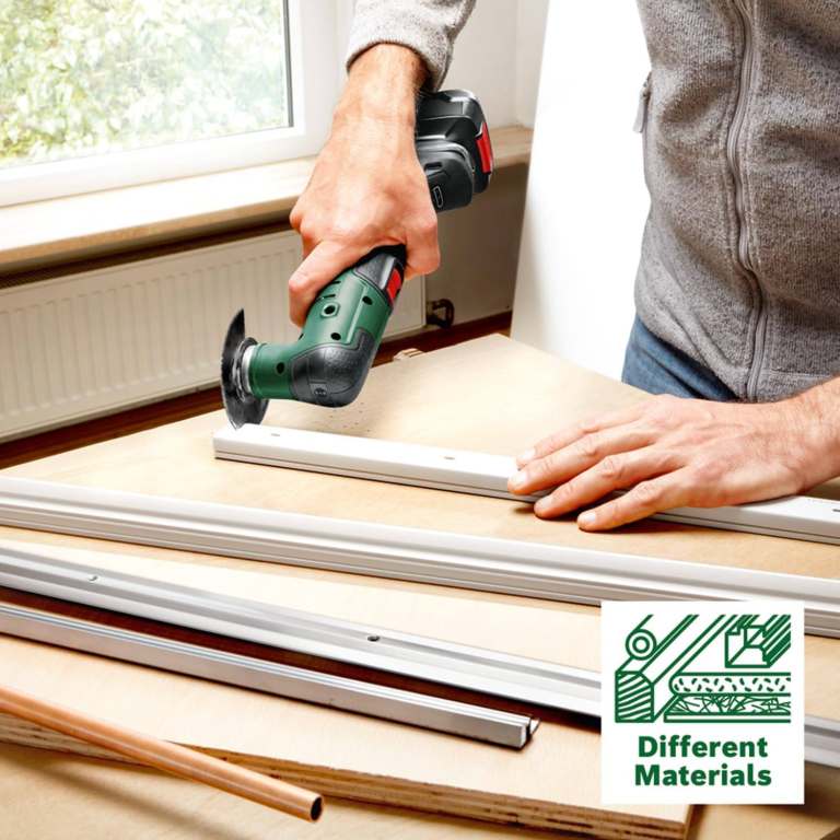 Bosch UNIVERSALMULTI 18V-32 Cordless Multi Tool Starlock WITH BATTERY / CHARGER FREE DELIVERY