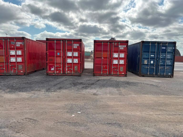 20ft wind and water tight Shipping Container – Good for Storage or Transport