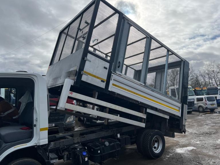 ISUZU TRUCKS FORWARD N75.150 AUTO FULLY CAGED TIPPER , 16,954  MILES ONLY