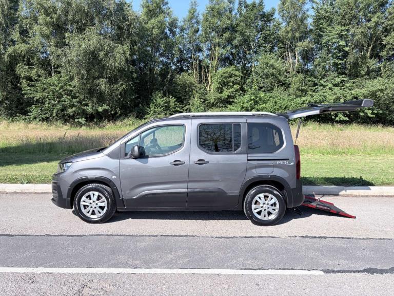 2020 Peugeot Rifter HORIZON EAT8 1.5 HDI *AUTOMATIC* Wheelchair Accessible Vehicle WAV MOBILITY M...