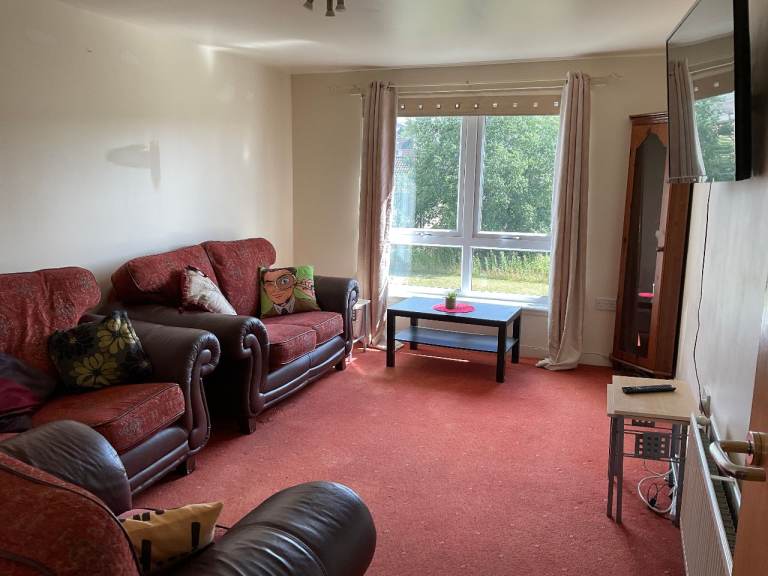 2 bedroom flat