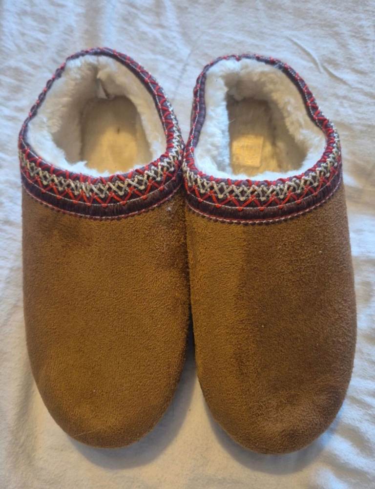Ladies slippers 