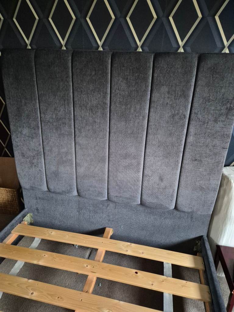 Double Bed - Fabric velvet | in Thornliebank, Glasgow | Gumtree