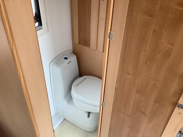 2011 (11) NU-VENTURE NU-SURF CAMPERVAN