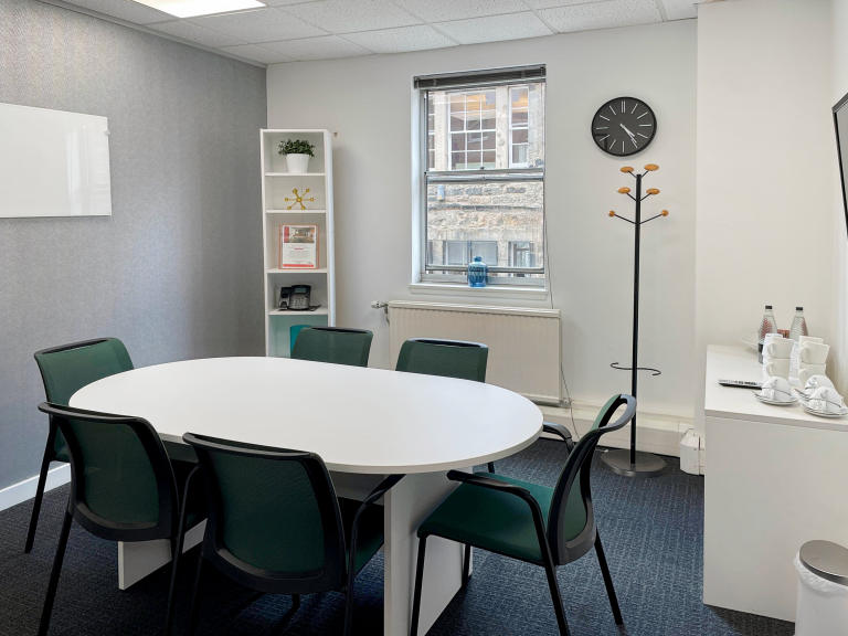 Edinburgh - EH23ES \ All-Inclusive Office Space for 4 Workstations