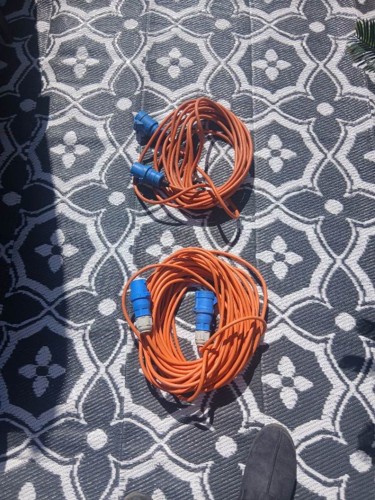 Caravan mains hook up cables 