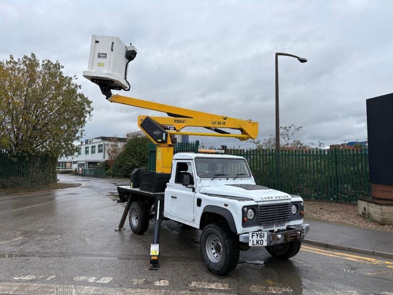 2011 61 Land Rover Defender 2.2tdci versalift lat-39-TB cherry picker NO vat  