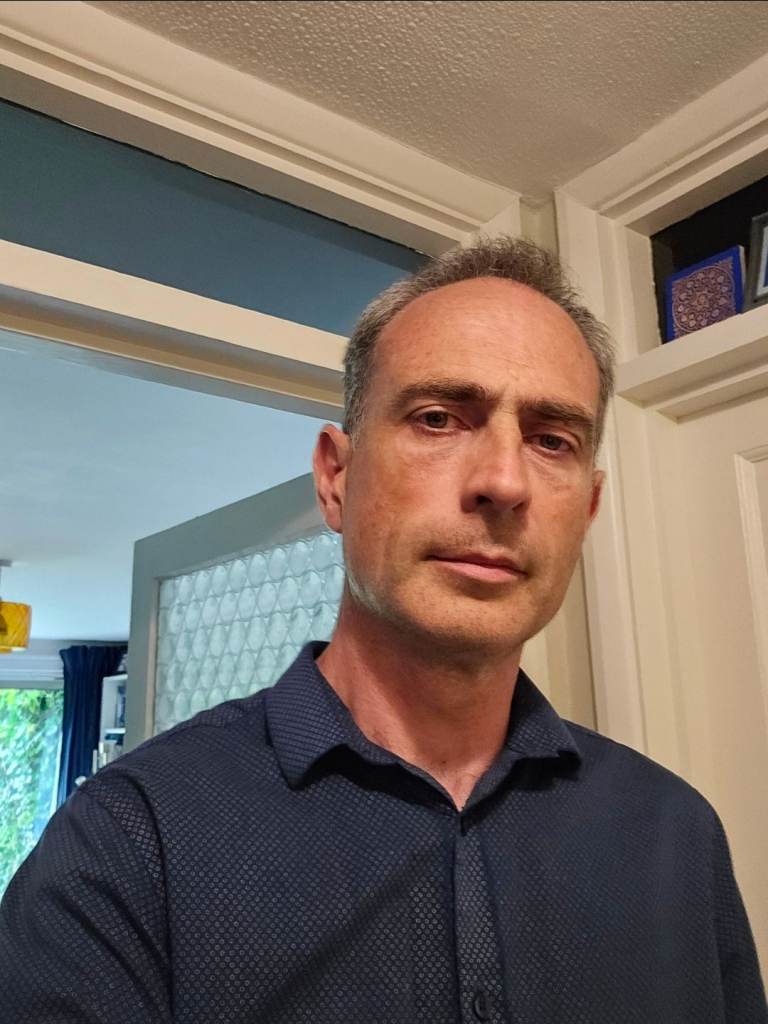 Help with essay and assignment writing in English