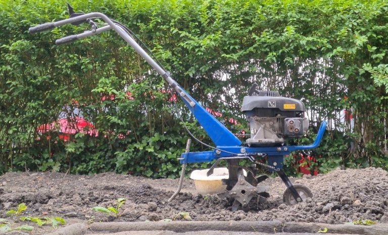 Garden Tiller Rotavator – Blue, Good Condition