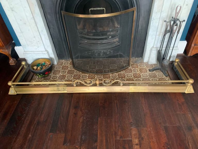 Brass extendable fireplace Fender 