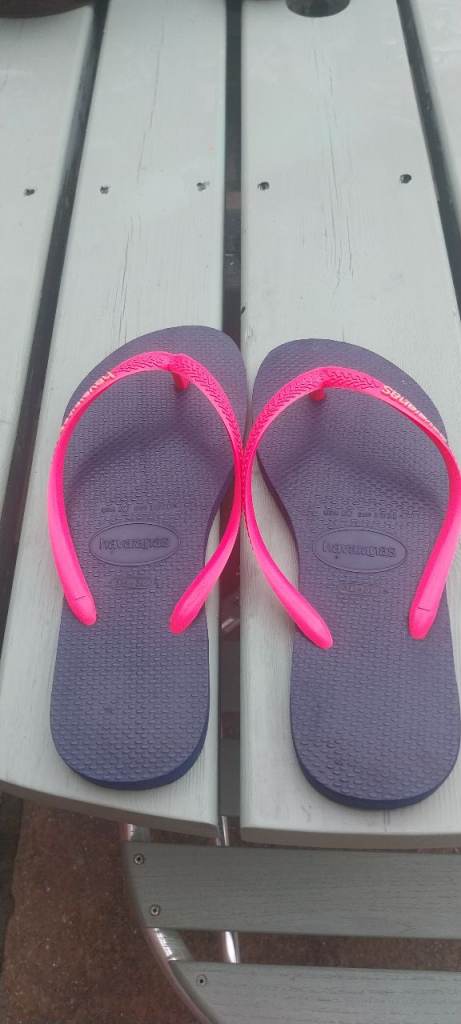 Havaianas Purple & Pink Flip Flops – Good Condition
