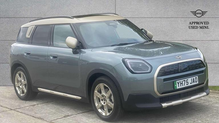 2025 MINI Countryman 150kW E Exclusive [Level 2] 66kWh 5dr Auto Hatchback Electric Automatic