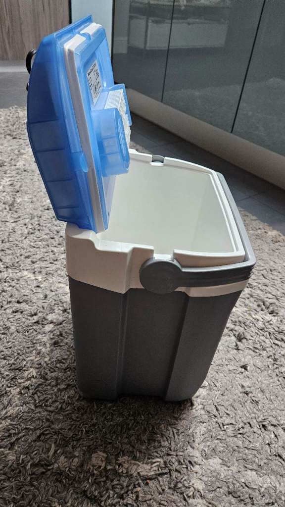 Brand New Electric Cooler Box – Grey and Blue