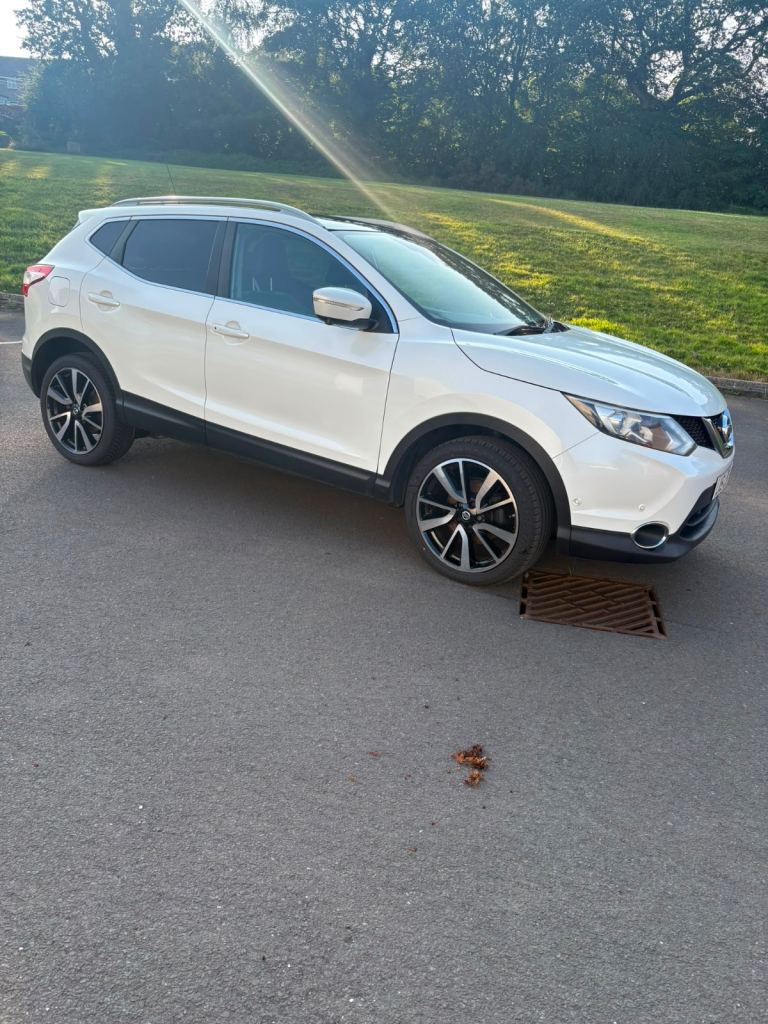 Nissan, QASHQAI, Hatchback, 2014, Manual, 1598 (cc), 5 doors