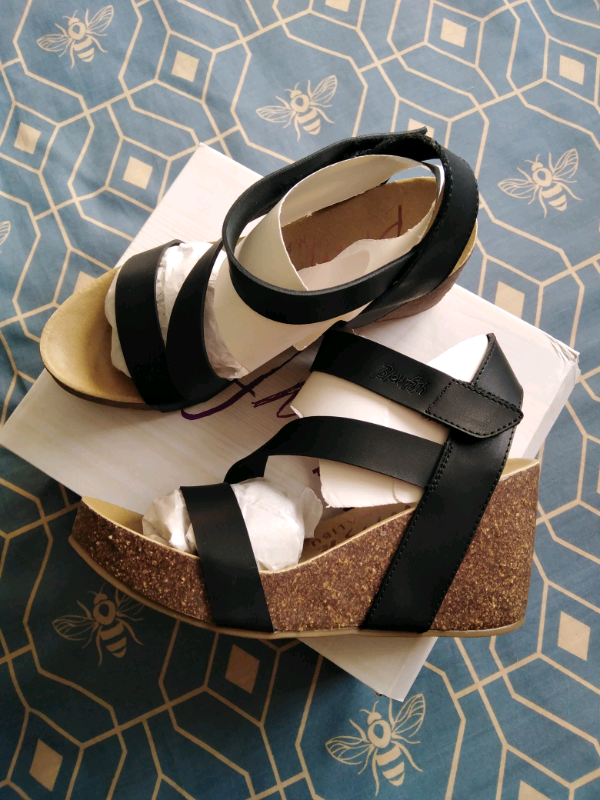 Black wedges (size 7) *Brand new*