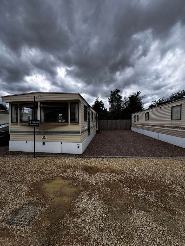 Static Caravan to Let