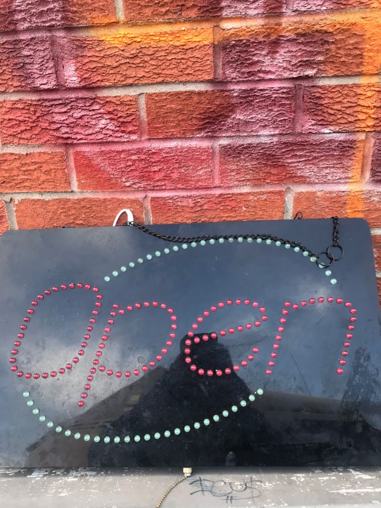 SHOP SIGN ‘OPEN’