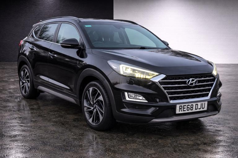 2018 68 HYUNDAI TUCSON 1.6 T-GDI PREMIUM SE AUTOMATIC BLACK EURO 6 177BHP