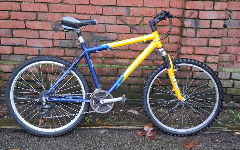 Giant Boulder aluminium frame bike 