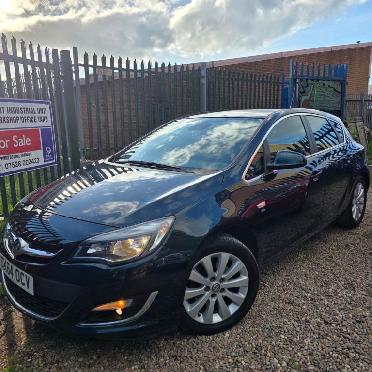 VAUXHALL ASTRA J FACELIFT HIGH END TRIM ELITE EDITION 2.0 DIESEL 165 BHP LOW MILES 96k YEAR 2014!!!