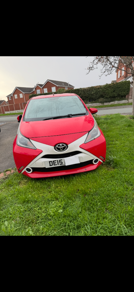 Toyota, AYGO, Hatchback, 2015, Manual, 998 (cc), 5 doors