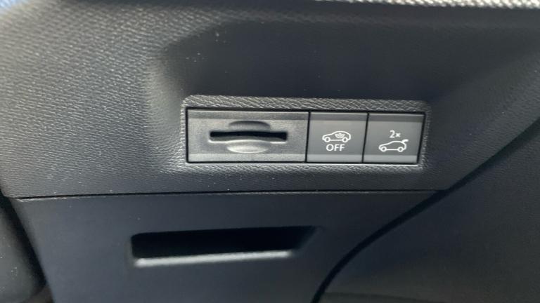 2025 Peugeot 3008 1.2 HYBRID GT SUV 5dr Petrol Hybrid e-DSC6 Euro 6 (s/s) (136 ps) SUV Hybrid Aut...