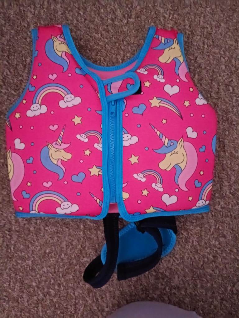 Go swim float vest