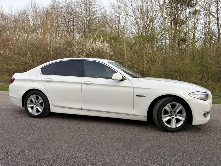BMW 5 SERIES 2.0 520d SE Saloon 2011