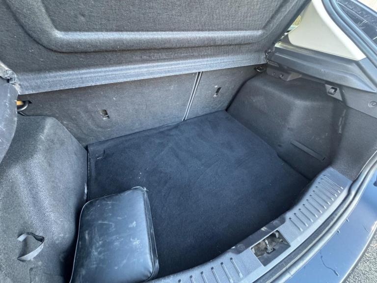 2012 Ford Focus 1.6 TDCi 115 Zetec 5dr HATCHBACK DIESEL Manual