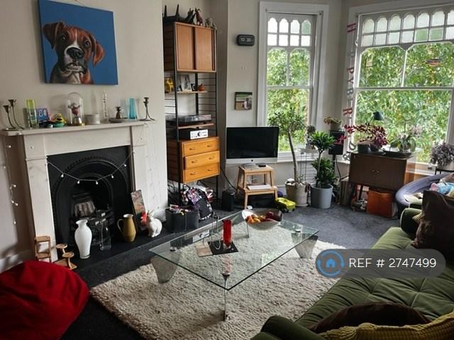 3 bedroom flat in Durlston Road, London, E5 (3 bed) (#2747499)