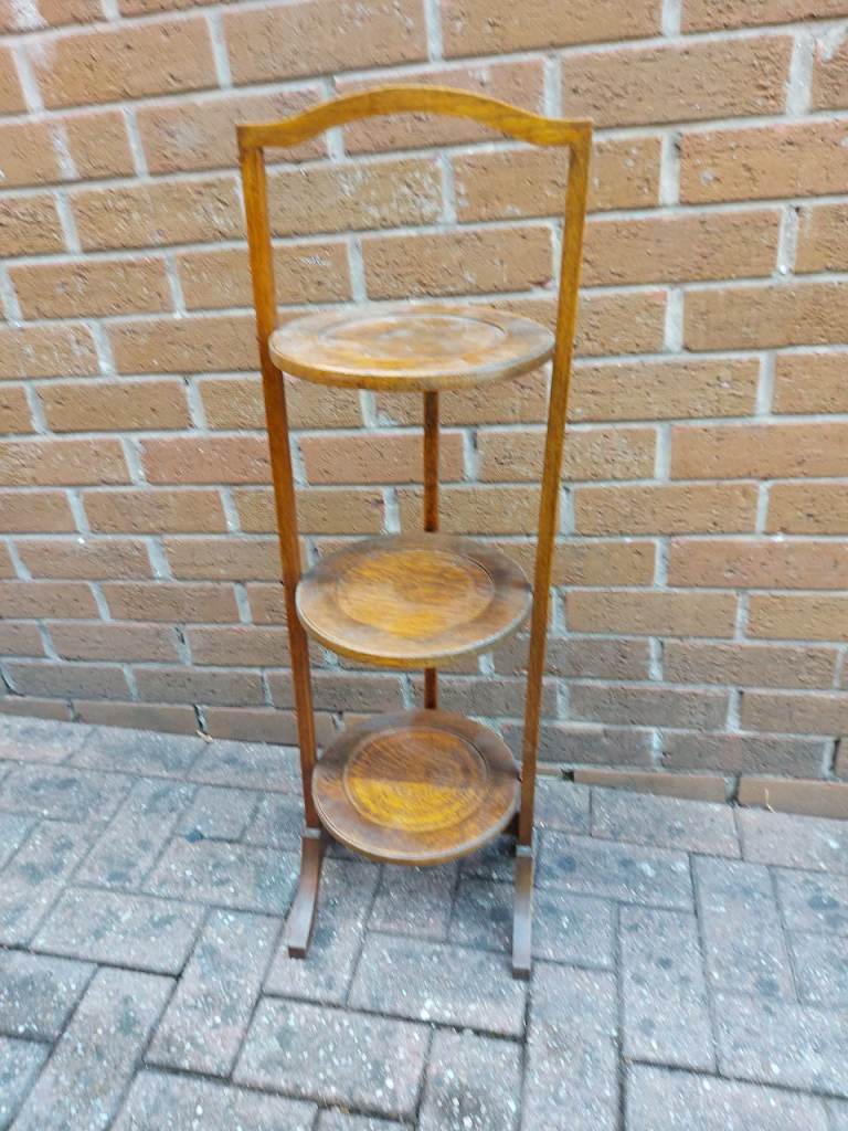 Vintage solid oak cake stand