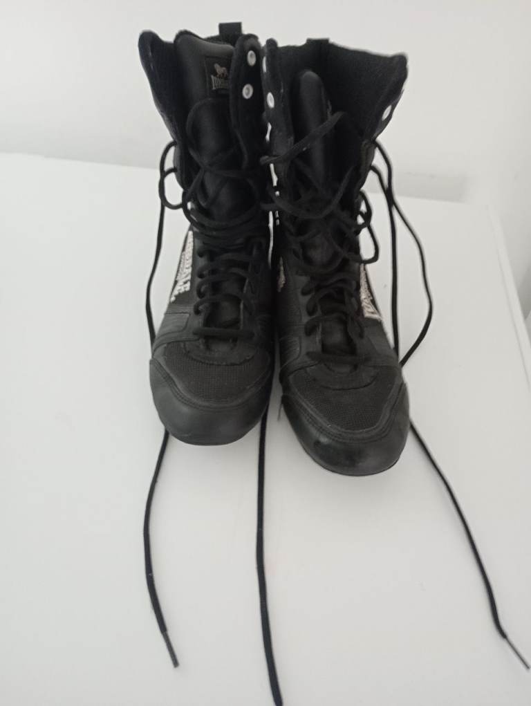 Lonsdale boxing boots