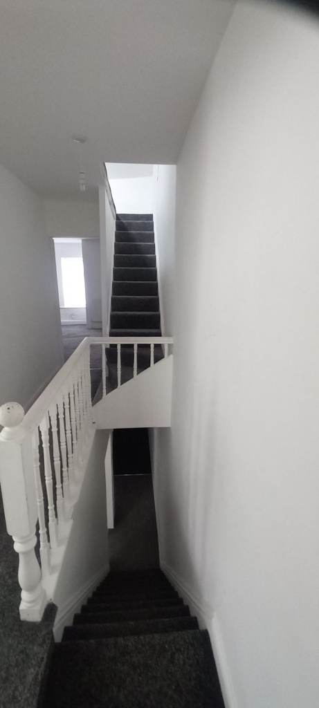 **LET BY**3 BED TERRACE**ELM STREET**COBRIDGE**