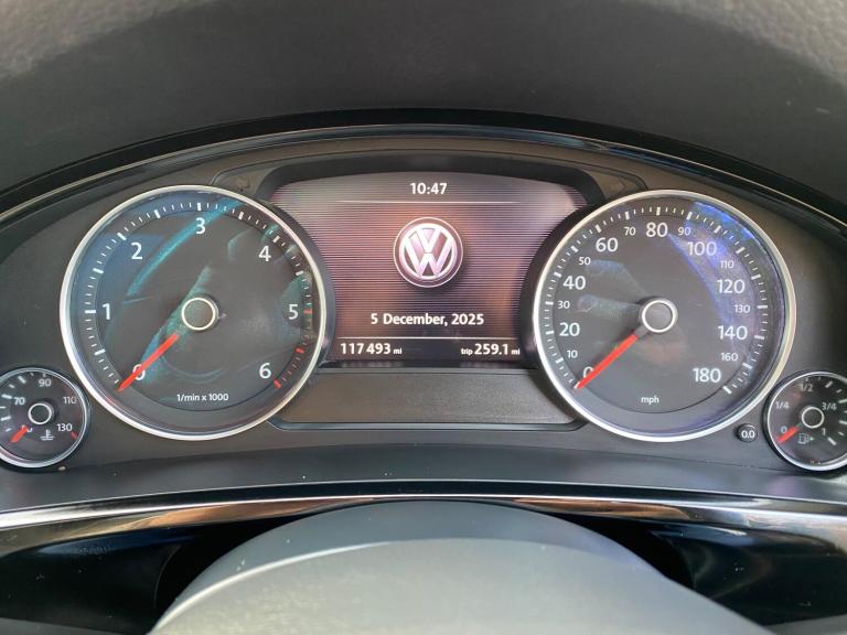 2014 Volkswagen Touareg 3.0 TDI V6 BlueMotion Tech R-Line Tiptronic 4WD Euro 5 (s/s) 5dr ESTATE D...