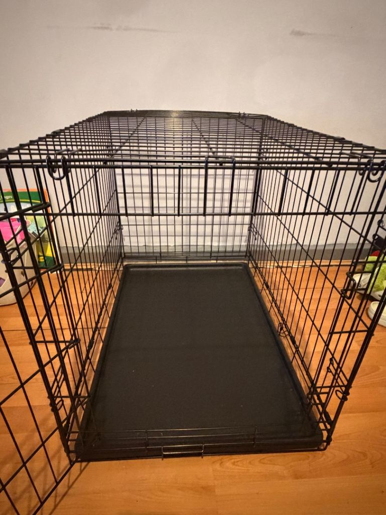 Medium dog crate brand new 